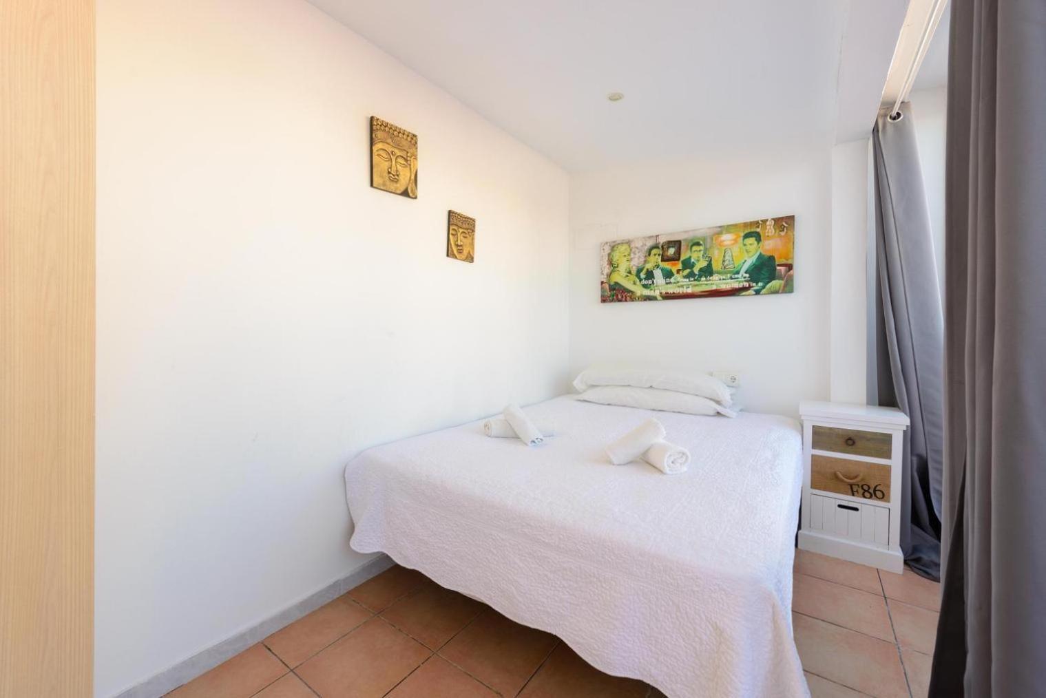 Jacaranda Apartments & Studios Es Cana Rum bild