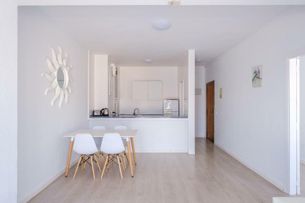 Jacaranda Apartments & Studios Es Cana Exteriör bild